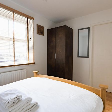 Hullidays Victora Dock- Refurbished 2024 Apartamento Kingston upon Hull Exterior foto