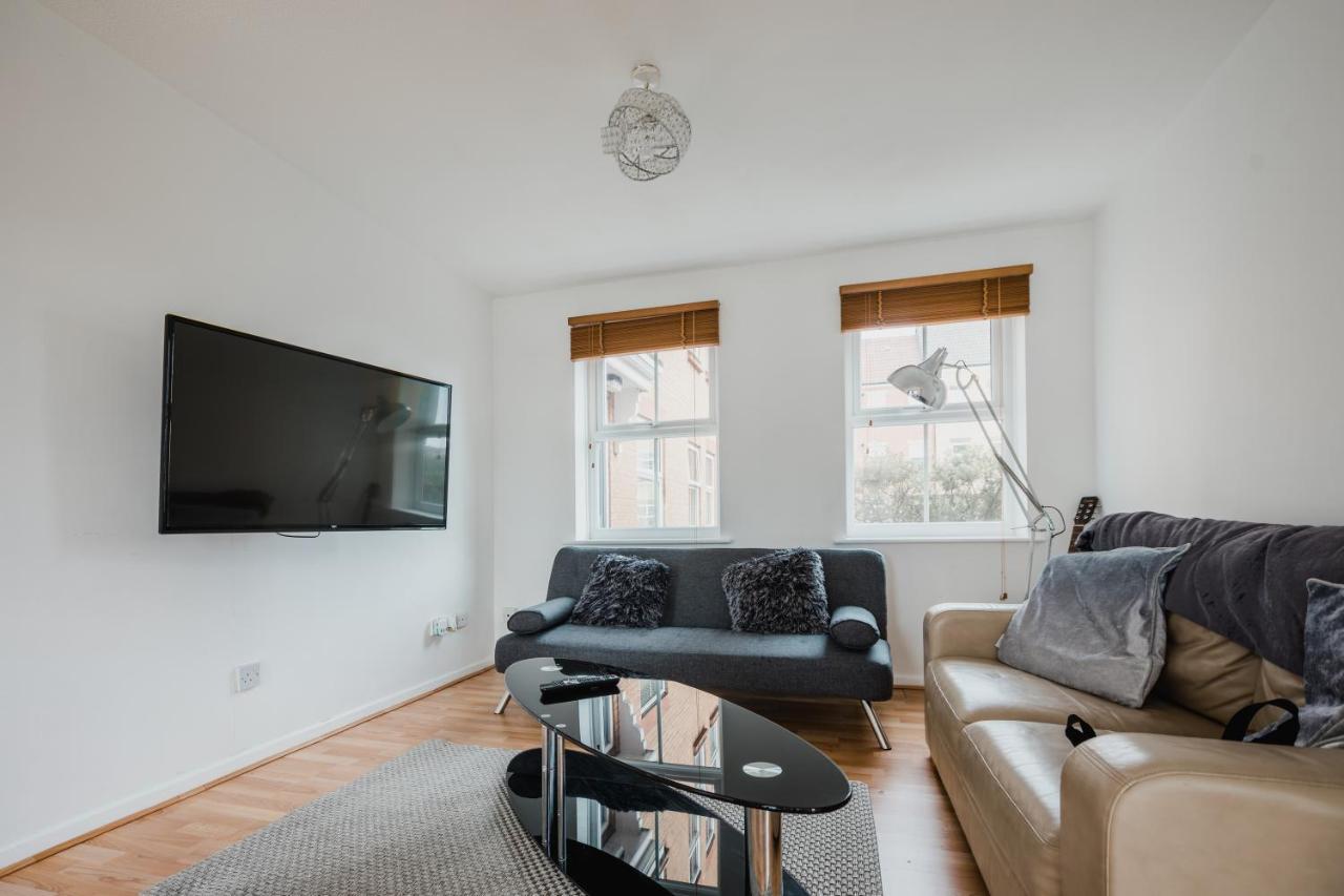 Hullidays Victora Dock- Refurbished 2024 Apartamento Kingston upon Hull Exterior foto