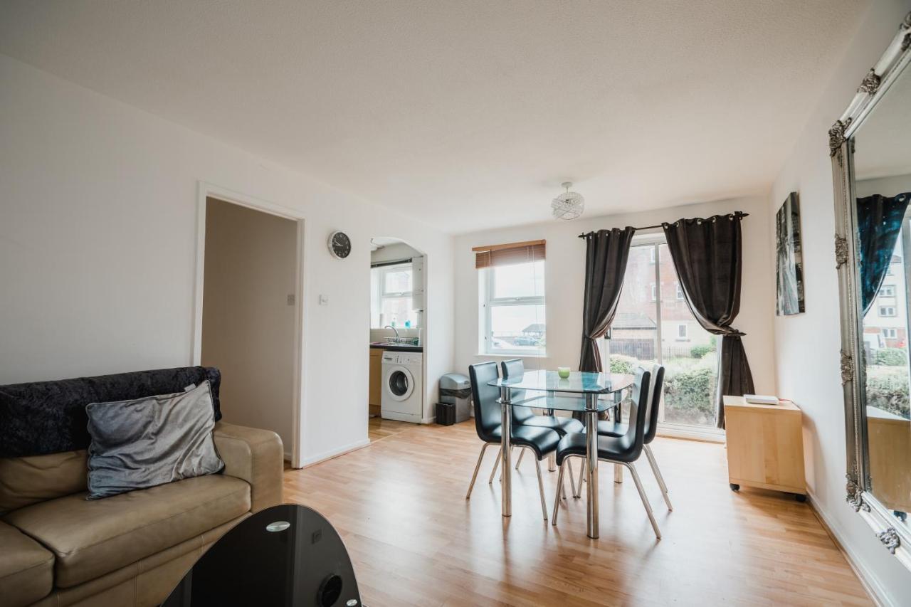 Hullidays Victora Dock- Refurbished 2024 Apartamento Kingston upon Hull Exterior foto