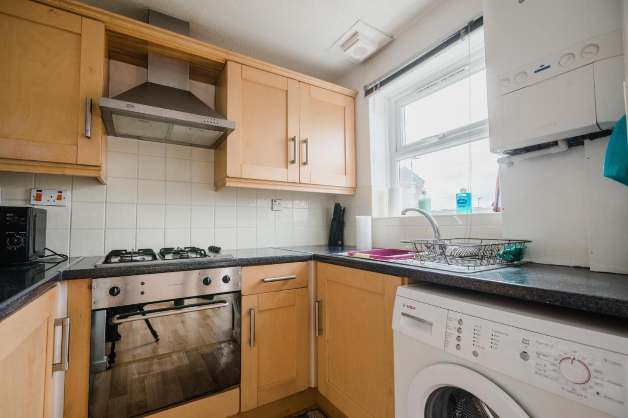 Hullidays Victora Dock- Refurbished 2024 Apartamento Kingston upon Hull Exterior foto